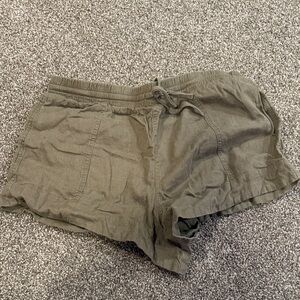 Universal Thread Khaki Women's Cargo Shorts